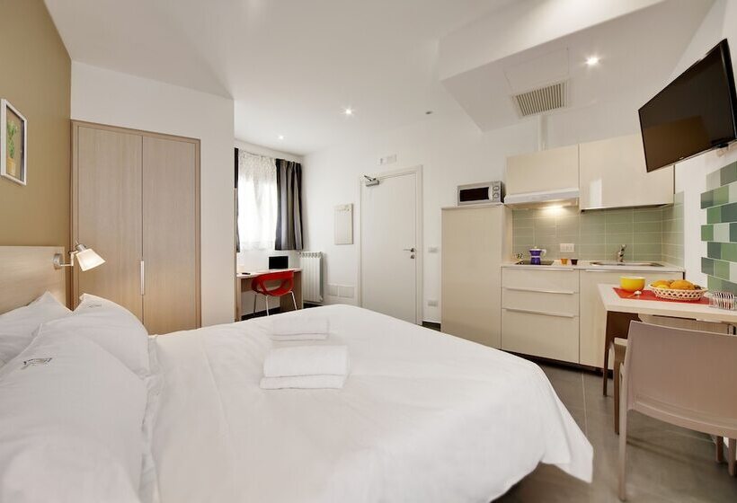 مسافرخانه Residence Dei Viali