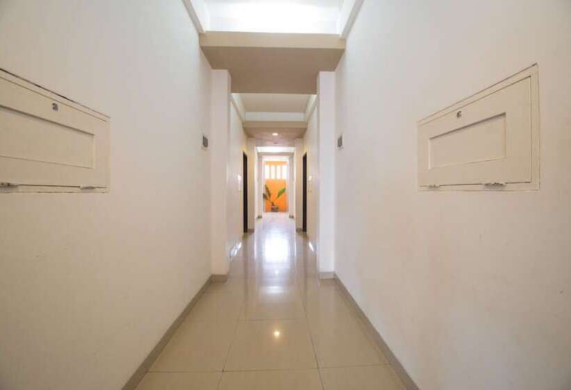 호텔 Adikara Renon