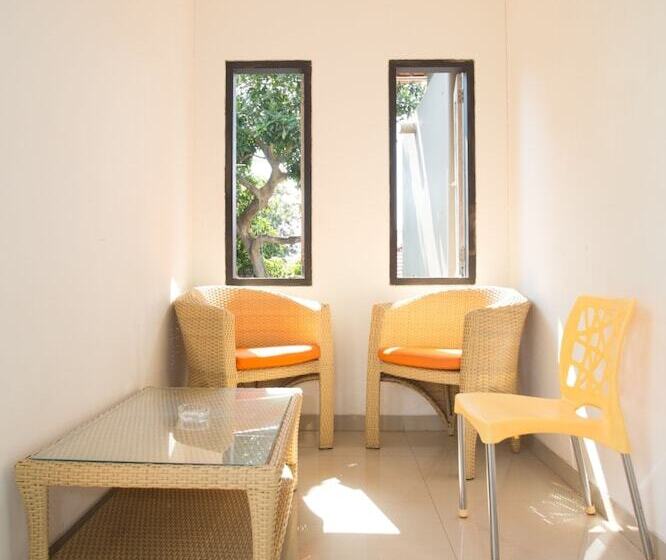 호텔 Adikara Renon