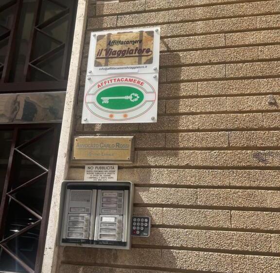 هتل Affittacamere Il Viaggiatore