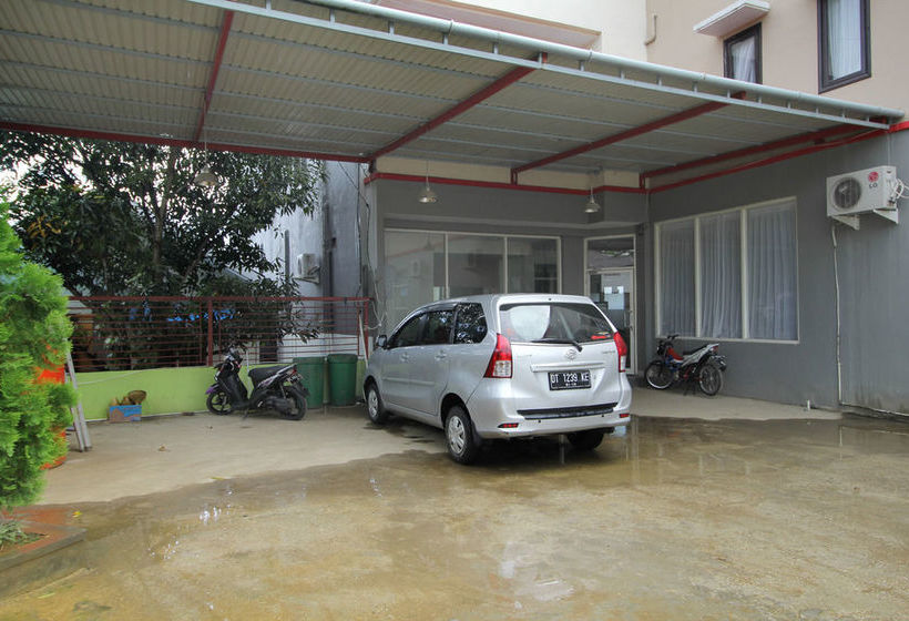 ホテル Airy Mandonga Laute Tiga 48 Kendari