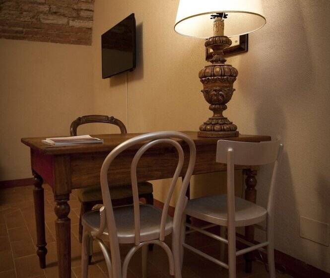 בית מלון כפרי Antico Granaione