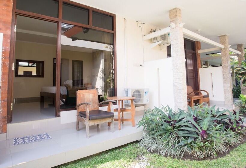 酒店 Blanjong Homestay By Ecommerceloka