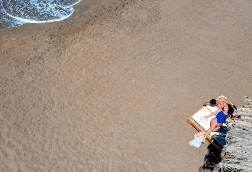 Отель Blue Horizon