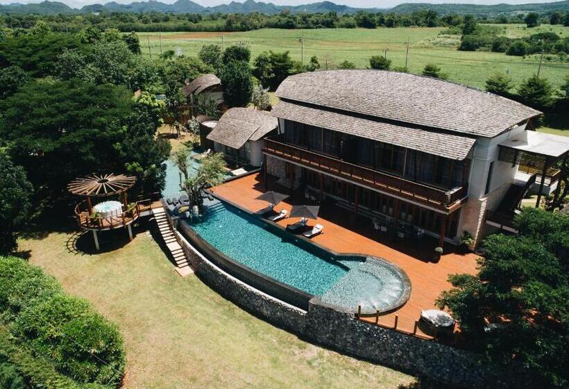 בית מלון כפרי Boribot Pool Resort