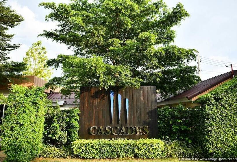 هتل Cascades Resort