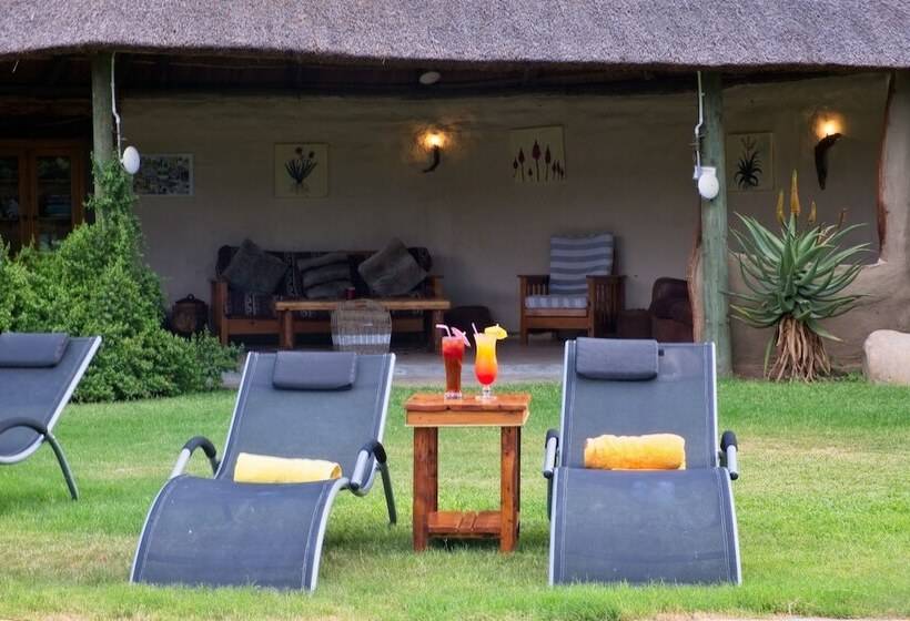 هتل Chrislin African Lodge