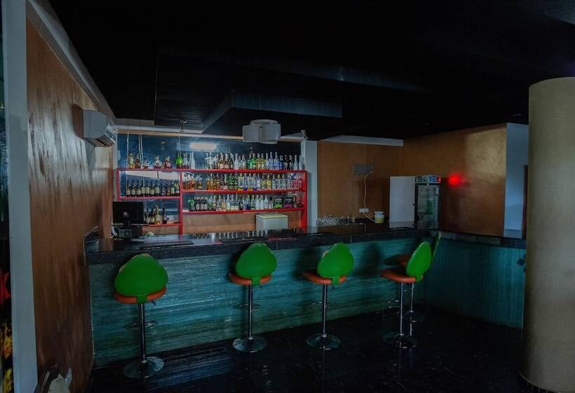 هتل Crystal Rose Ambassador