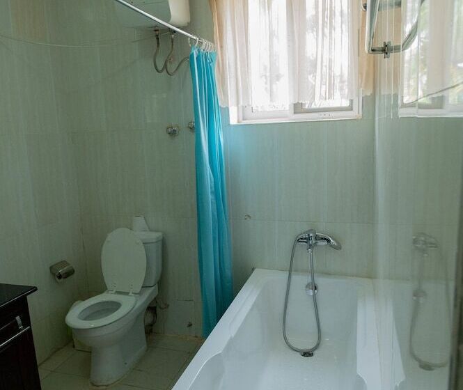 هتل Crystal Rose Ambassador