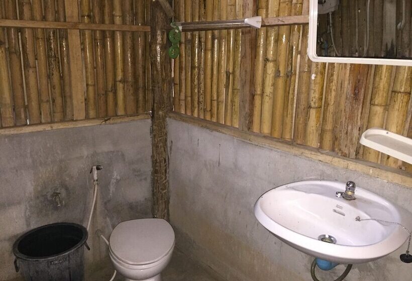 Отель Family Hut Pai