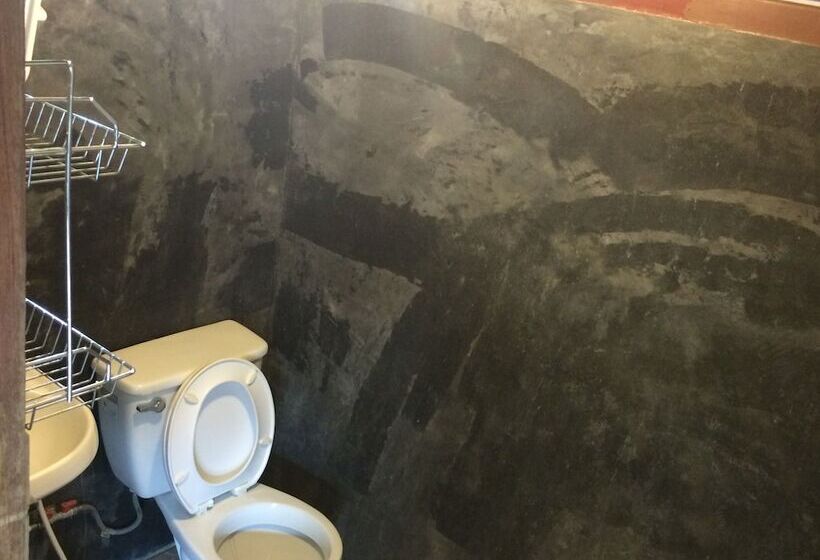 Отель Family Hut Pai