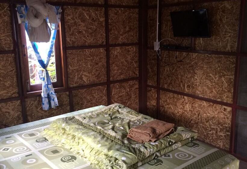 Отель Family Hut Pai