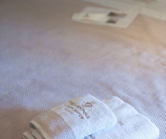 هتل Fiscardonna Luxury Suites