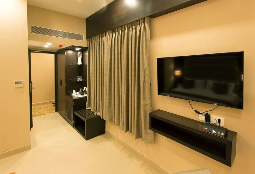 Отель Golden Tulip Salt Lake City Kolkata