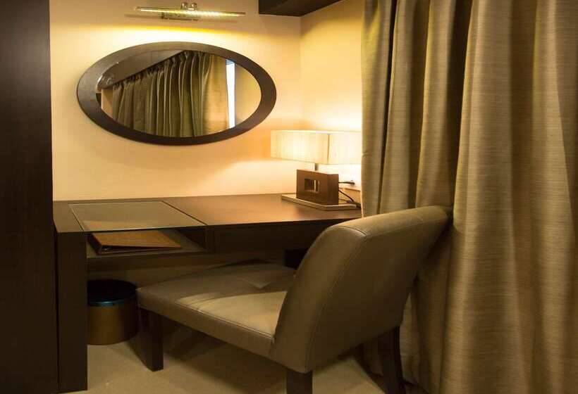 Отель Golden Tulip Salt Lake City Kolkata