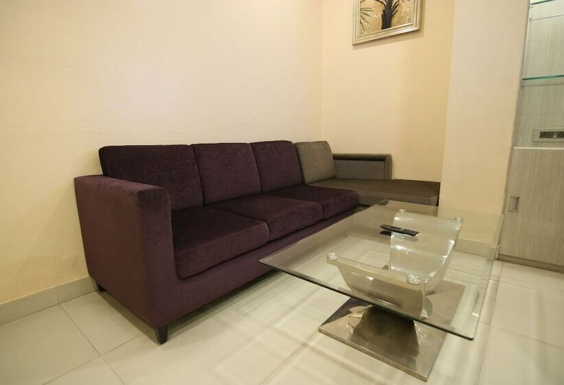 Отель Golden Tulip Salt Lake City Kolkata