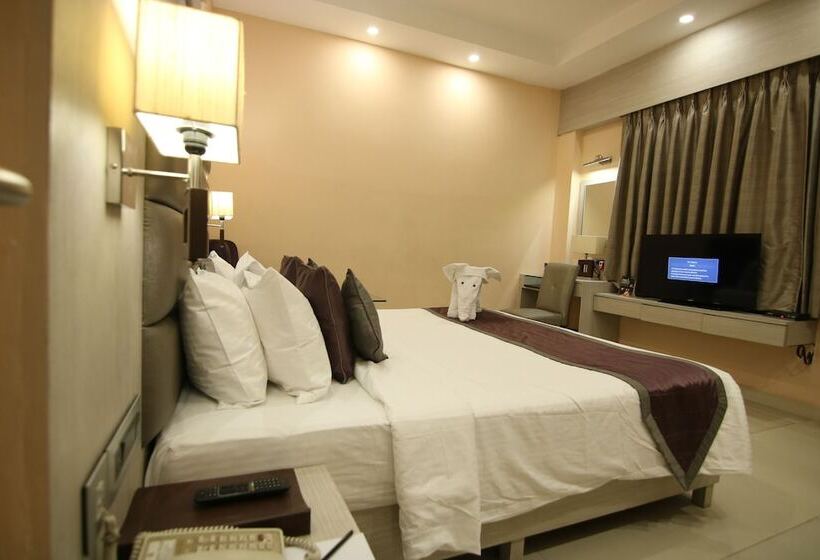 Отель Golden Tulip Salt Lake City Kolkata