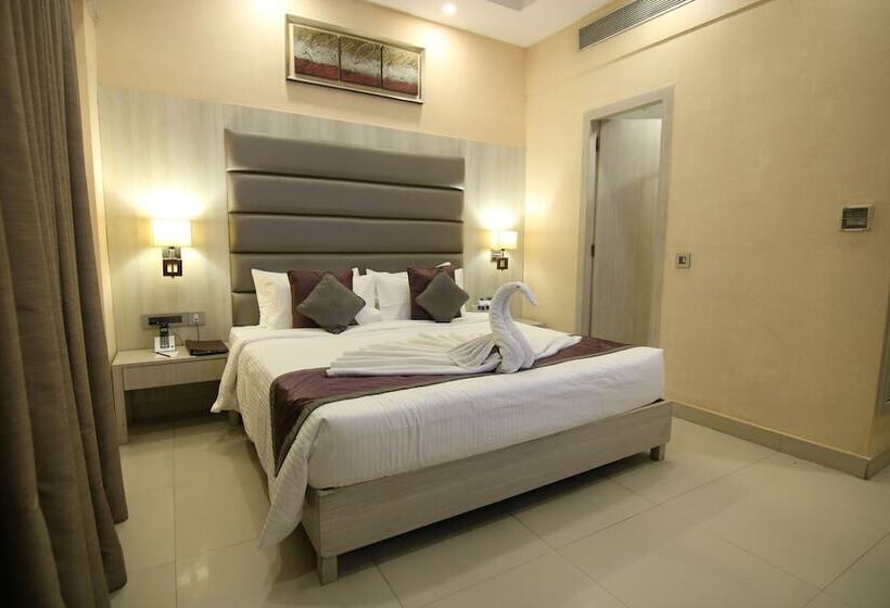 Отель Golden Tulip Salt Lake City Kolkata