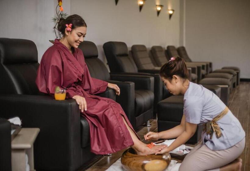 ホテル Grand Kesambi Resort And Villas