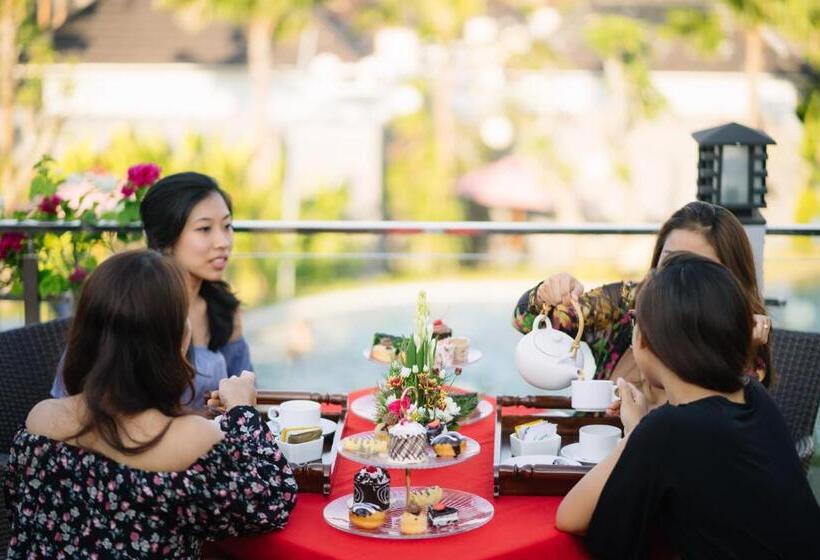 هتل Grand Kesambi Resort And Villas