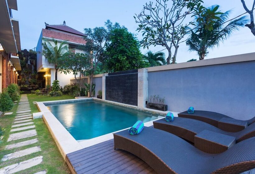 호텔 Kubu Bali Suite Seminyak