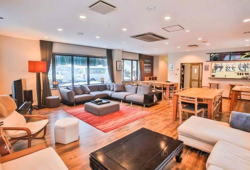Отель Morino Lodge Hakuba
