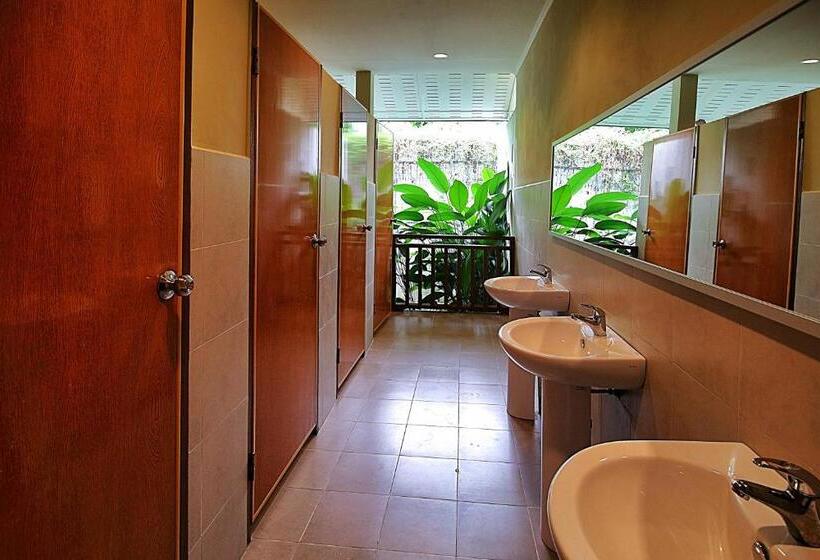 ホテル Tanini Sepilok