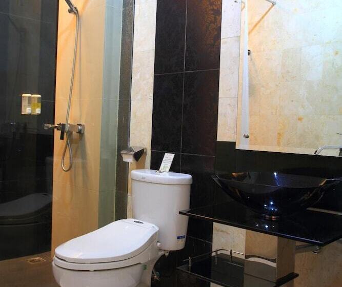 Отель Omah Qu Guesthouse Malioboro