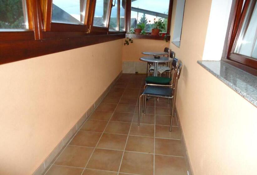 בית מלון כפרי Pansion Antonio