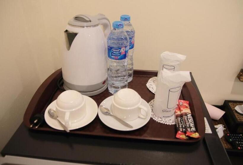 Отель Bs Airport At Phuket