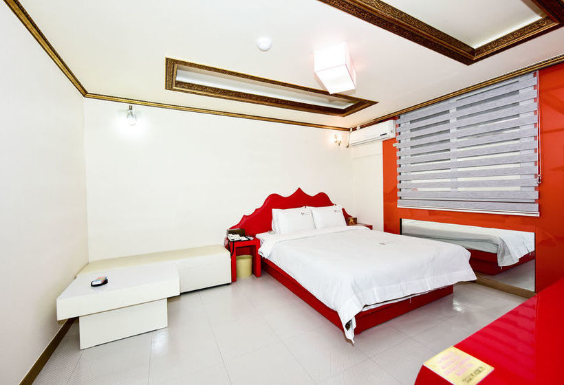 בית מלון כפרי Queen