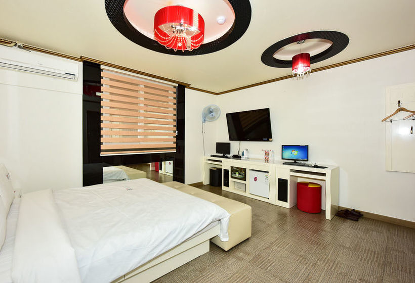 בית מלון כפרי Queen