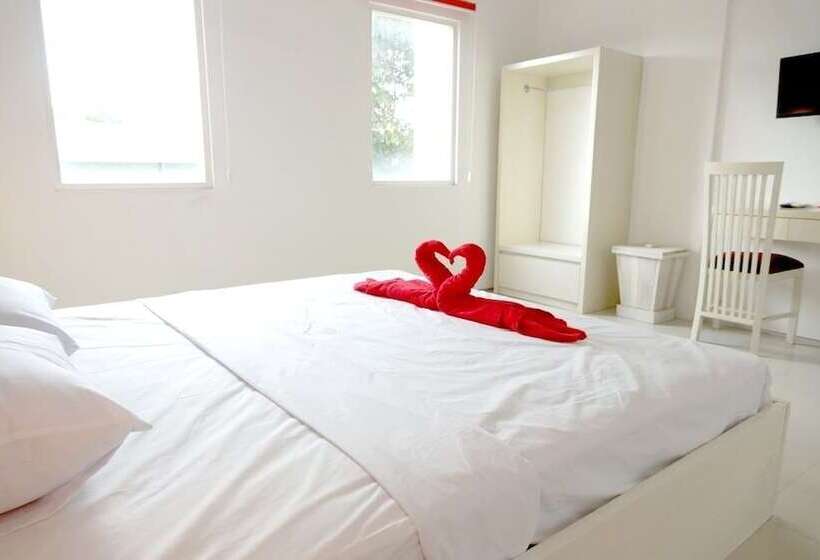 فندق Reddoorz @ Raya Canggu 2