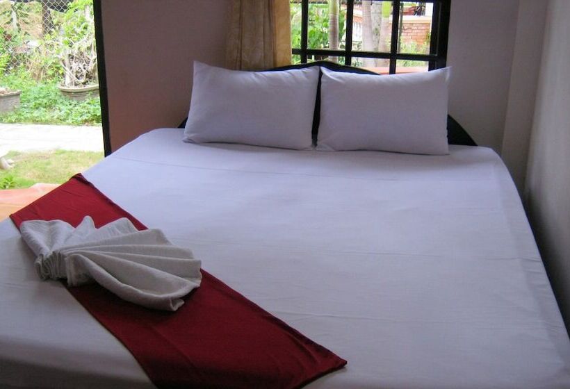 هتل Sea Winds Resort