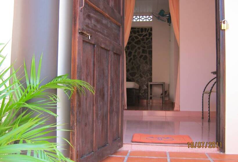 هتل Sea Winds Resort