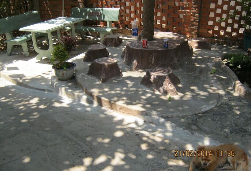 هتل Sea Winds Resort