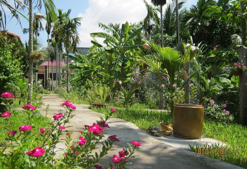 هتل Sea Winds Resort