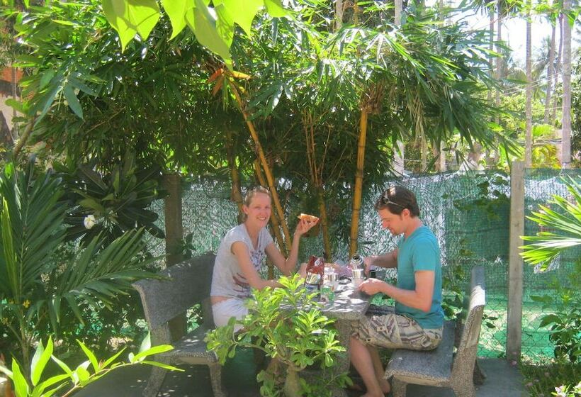 هتل Sea Winds Resort