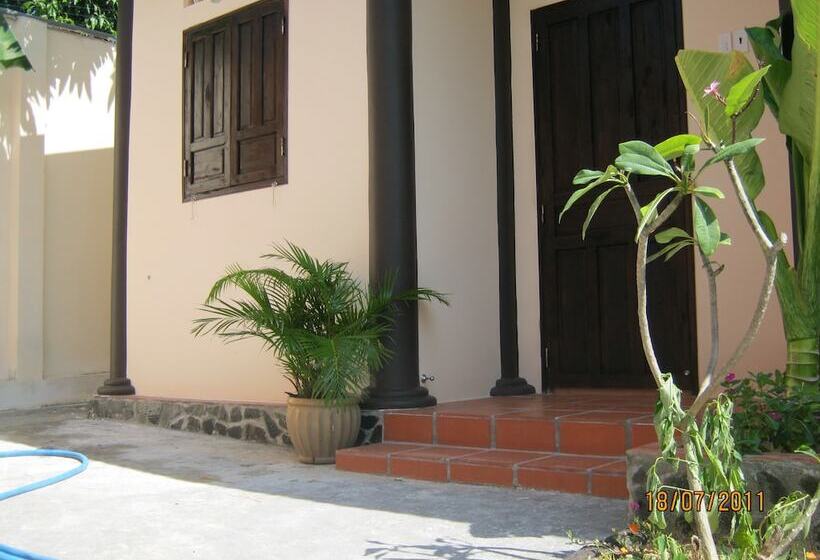 هتل Sea Winds Resort