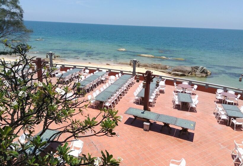 هتل Sea Winds Resort