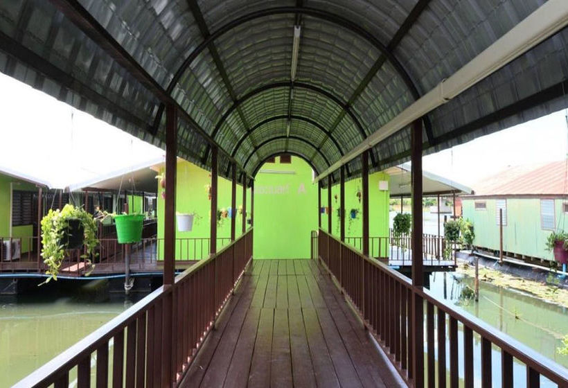 호텔 The Best Riverside Guesthouse