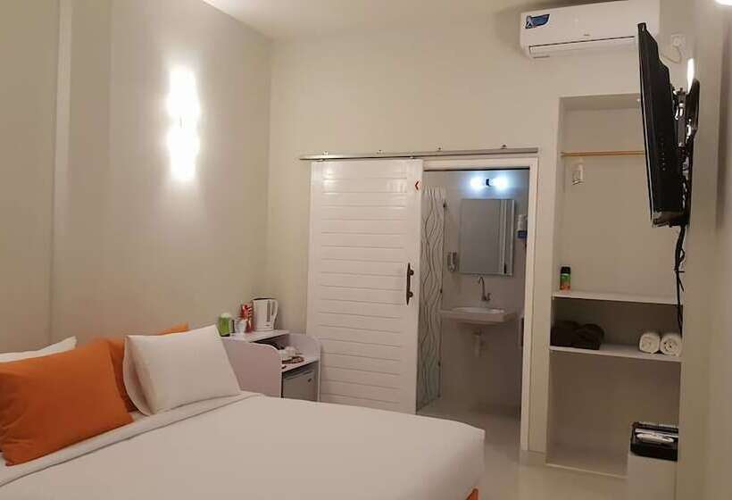 هتل Villa Kayla