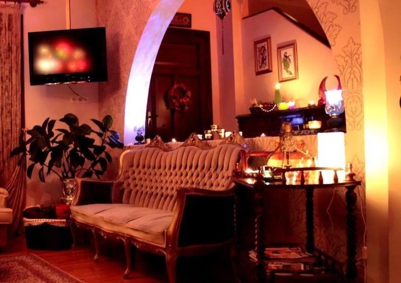 هتل Villa Pine Garden