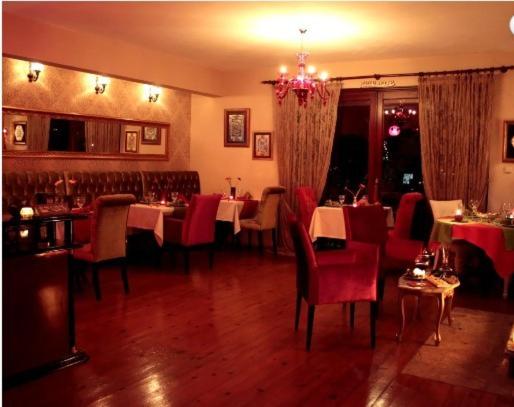 هتل Villa Pine Garden