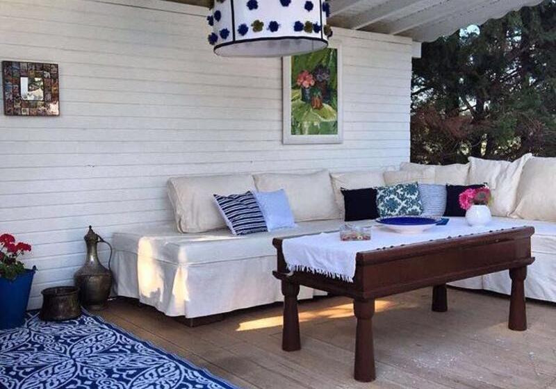 هتل Villa Pine Garden