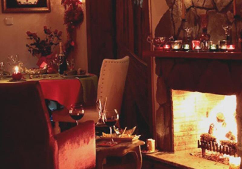 هتل Villa Pine Garden