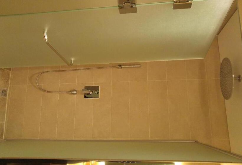 J Square Hotel And Wedding