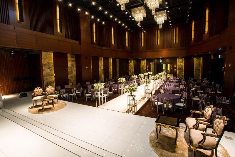 J Square Hotel And Wedding