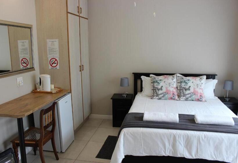 Metime Guesthouse & Self Catering