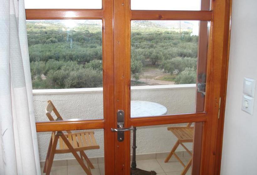 بنسيون Philoxenia Rooms